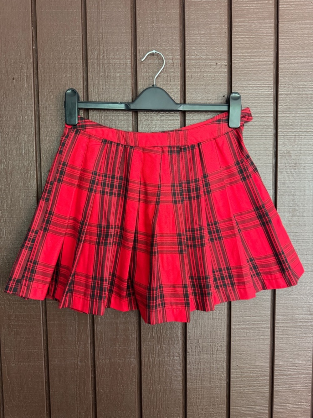 Forever 21 Red & Black Plaid Pleated Skater Skirt